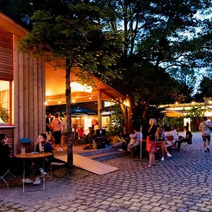 The Tent - Youth Only - Buchung Leider Nur Bis 30 Jahre Moeglich! , Monaco di Baviera Germania